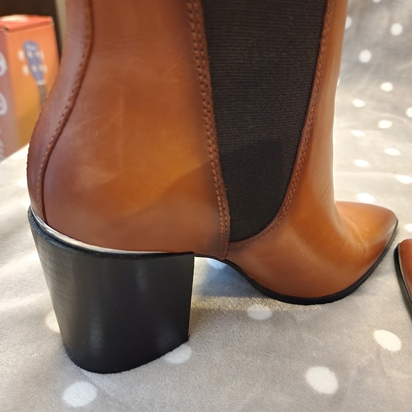 COPY - Steve madden boots - Picture 3 of 6